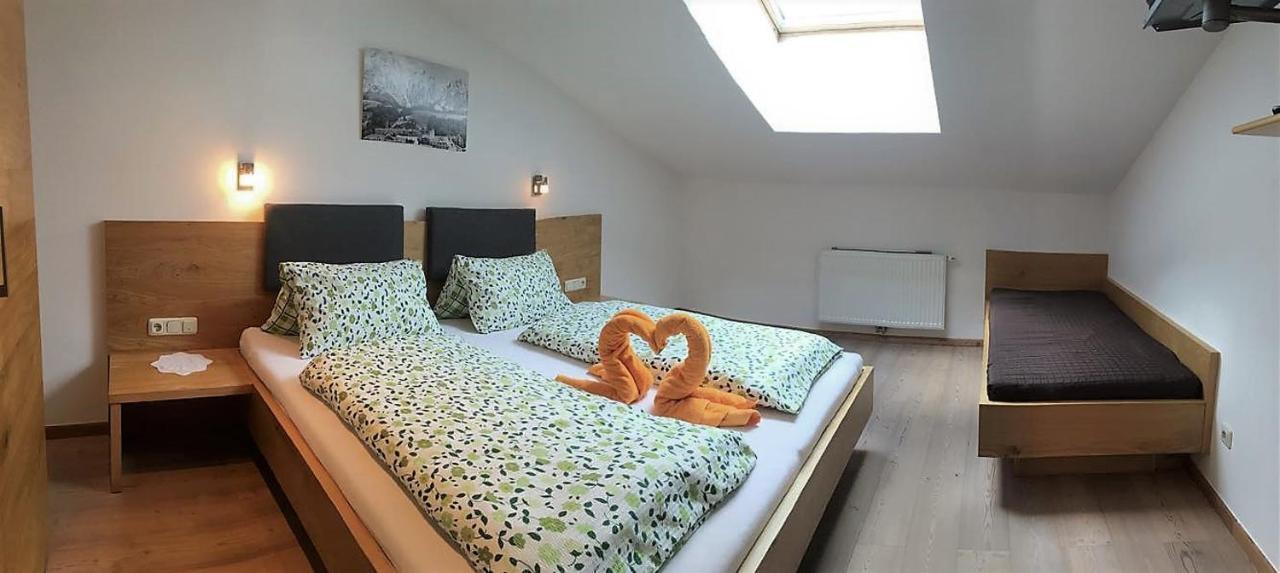 Stockingbauer Villa ลีโอกัง ภายนอก รูปภาพ