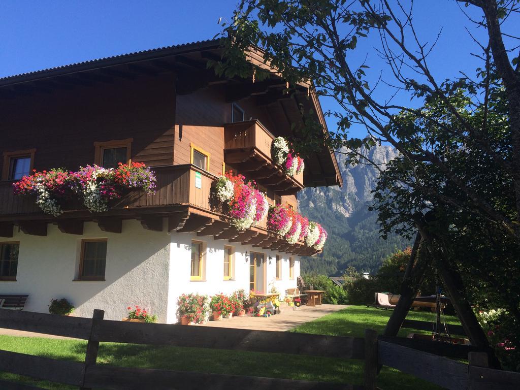 Stockingbauer Villa ลีโอกัง ภายนอก รูปภาพ
